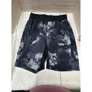 Lululemon Cityscape Shorts Men’s Sz S